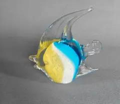 ガラス製魚型置物 カラフル粒子入り - メルカリ