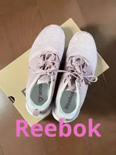 Reebok スニーカー