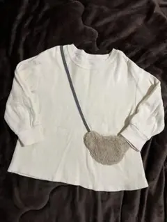 ホワイト長袖Tシャツ ファー付きポケット