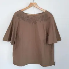 美品　マッキントッシュ　 フレア袖トップス