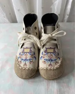 Minnetonka ビーズ装飾モカシン ホワイト23cmネイティブ - メルカリ