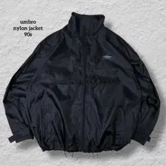 90s UMBROナイロンジャケット刺繍ロゴチームロゴオレンジドローコードY2K 90s UMBRO Logo Nylon Jacket 紺黄白 L アンブロ ロゴ 切り替え