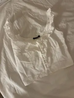 Brandy Melville フリルノースリーブシャツ