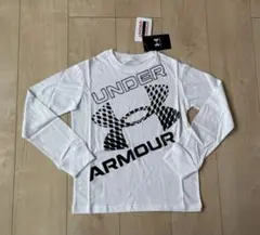 新品アンダーアーマー長袖ロンT 130cm白　スポーツ