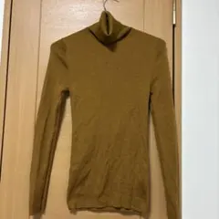 ウールタートルネックセーター M マスタード　ユニクロ