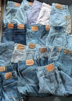 LEVI'Sまとめ売り 501 505 517 デニム　海外製　20着のサムネイル