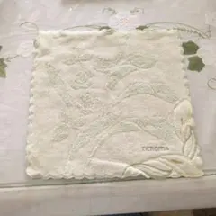 renoma タオルハンカチ 花柄刺繍入りのサムネイル