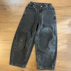 GU kids バレルレッグジーンズ　130