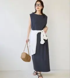 discoat 新品！カットジョーゼットボートネックワンピース　ネイビー