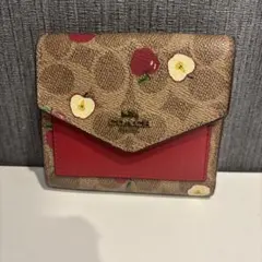 COACH 二つ折り財布 アップル柄