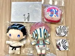 鬼滅の刃　猗窩座　狛治　缶バッジ　ぷくぷくポーチ メモリアルカード ゆらふわぬい