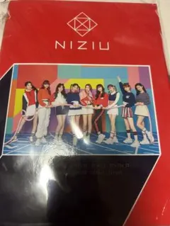 新品未開封NiziU トレカケース