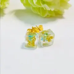 【No.031】イエローフラワーとブルーガラスのピアス