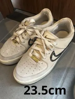 2025年最新】エアフォースワン 23.5の人気アイテム - メルカリ