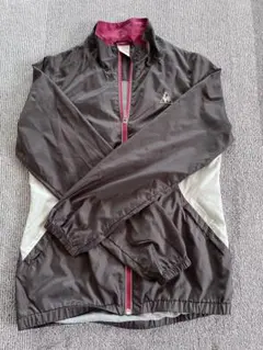 le coq sportif ウィンドブレーカー グレー/ホワイト/ピンク