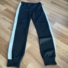 150 黒　長ズボン　ジャージ