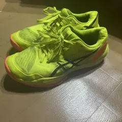 ASICS バレーボールシューズ イエロー　パリのスカイエリート