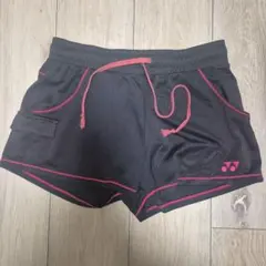 YONEX 黒 赤 ショートパンツサイズm
