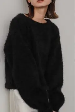 クロップドシャギーニットセーター