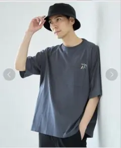 LAKOLE ポケット刺繍Tシャツ