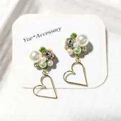 181　ハンドメイド☆ビジューピアス／イヤリング