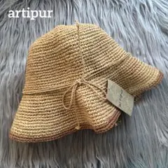 Item thumbnail for item 3b90d570-5620-47ef-ab13-3adc46e35363