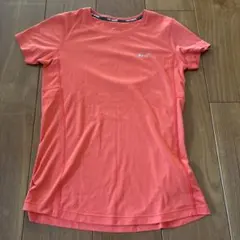 NIKE ランニングウェア トップス レッド Ｓ