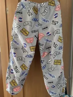 シャカシャカ　パンツ　ズボン