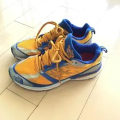 ノースフェイス トレイル ランニングシューズ24㌢