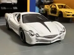 トミカ　限定色　光岡　オロチのサムネイル