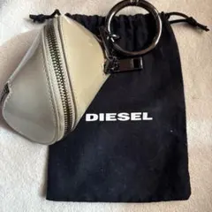 DIESEL キーホルダー ミニハンドバッグ型 バッグチャーム ホワイト