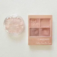 キャンメイク　むにゅっとハイライター02 / シルキースフレアイズ M06