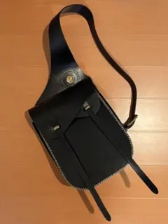 【極美品】ハンティングワールド(水牛革) ショルダーバック 071004 極美品】ハンティングワールド(水牛革) ショルダーバック 071004