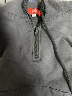 女王蜂　グッズ　ハーフジップフーディー