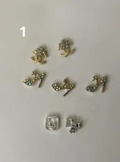 ロゴネイルパーツ　7個セット