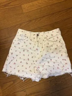 H&M 小花柄ショーパン 34