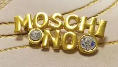 新品 MOSCHINO ロゴ ブローチ ゴールドカラーのサムネイル