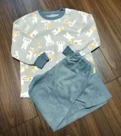 フリースパジャマ 130　しろくま