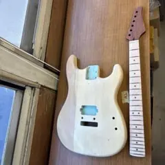 Item thumbnail for item 81c9d5bd-ad1d-4f4a-b10b-76b5fbf42ff5