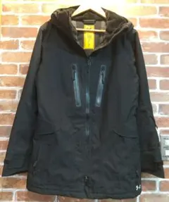 UNDER ARMOR フード付きジャケット SM 防寒着のサムネイル