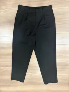 UNIQLO タックワイドテーパードパンツのサムネイル