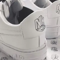 NIKE WMNS AIR FORCE 1 PIXEL ホワイト
