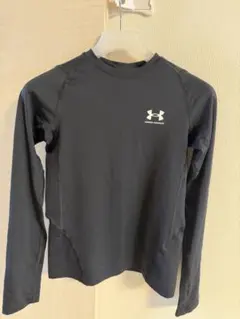 UNDER ARMOUR HEATGEAR 長袖アンダーシャツ