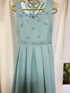 ドレス 花柄ワンピース　ビジューワンピース