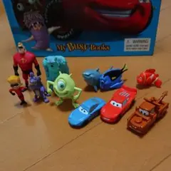 【値下げ‼️&手渡し500円引‼️】ディズニーPixarフィギュア&ブックセット