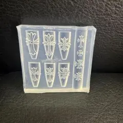 新品未使用◇ クロスモールド シリコンモールド 3Dパーツ 十字架 ネイルパーツ