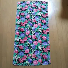 MARIO VALENTINO フラワーパターン バスタオル 約60×120cm