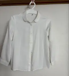 白い長袖シャツ 襟付き