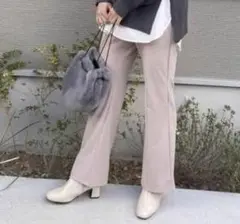GU カットソーカラーフレアスラックス　 フレアパンツ　センタープレス
