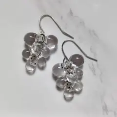 No.523 クリアドロップアクリルビーズのぶどうピアス
